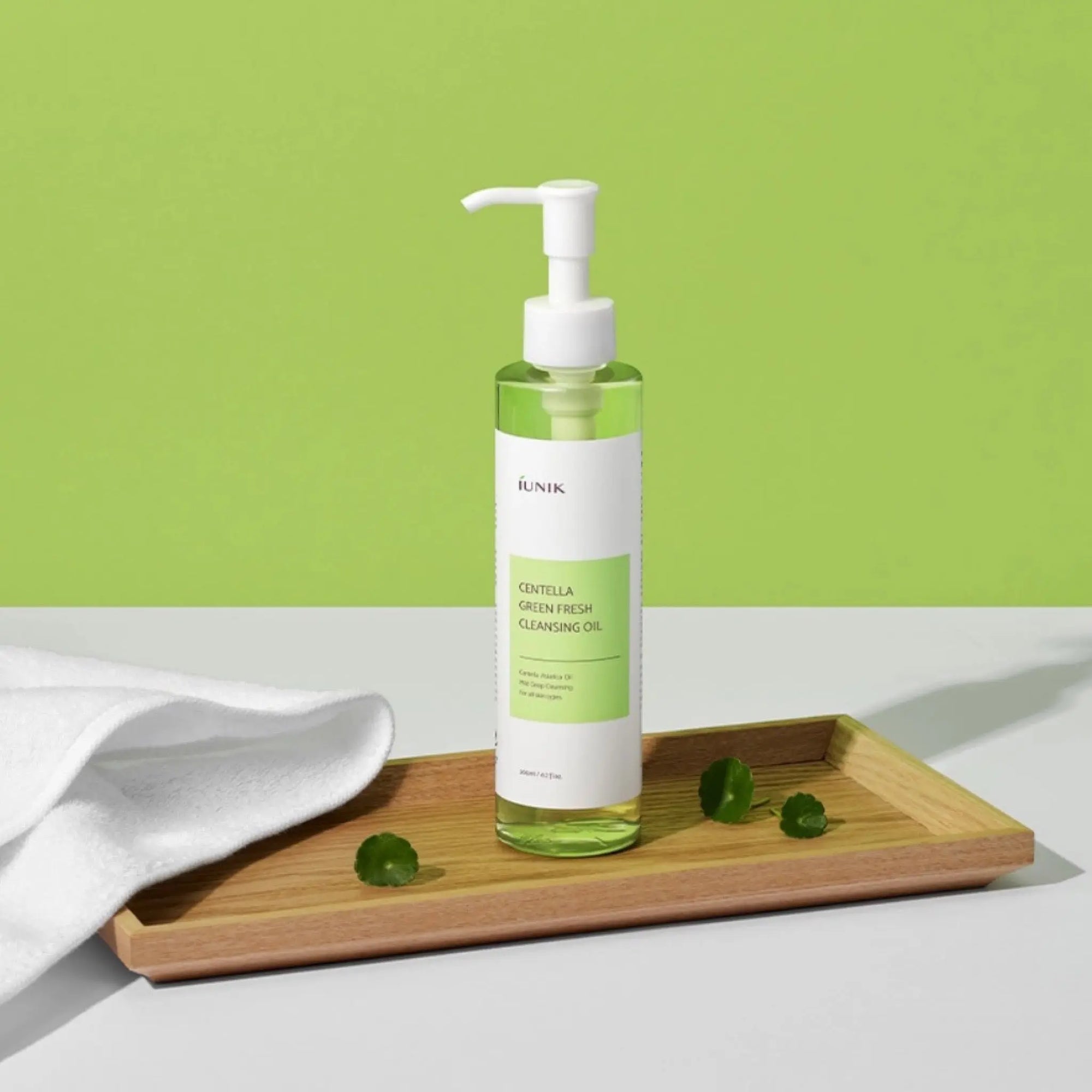 iUNIK - Centella Green Fresh Cleansing Oil 200mL iUNIK